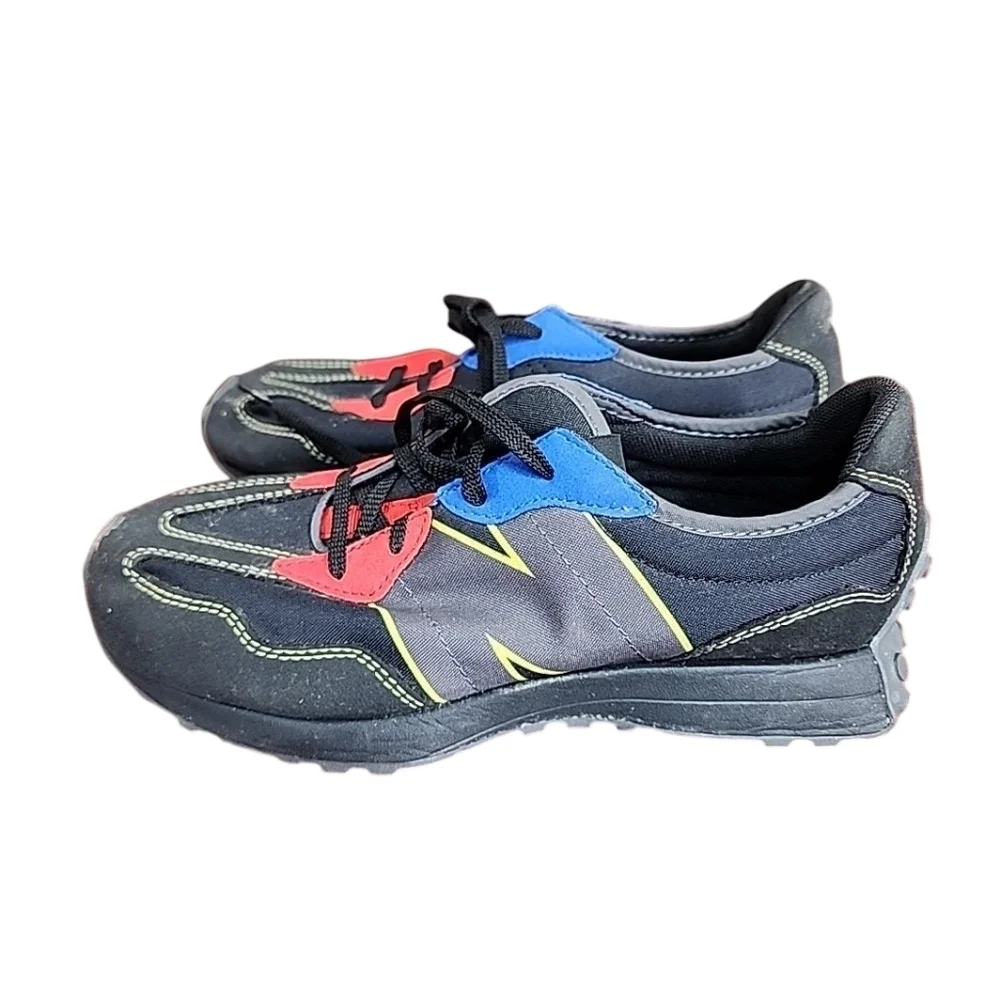 New Balance Boys  327 Shoes Size 5.5  Color: Black/Red/Blue